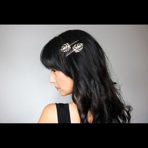 GOLD HAIR CLIPS